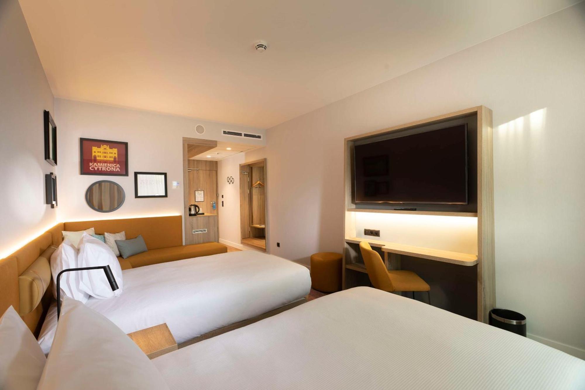 Hampton By Hilton Bialystok Hotel ภายนอก รูปภาพ