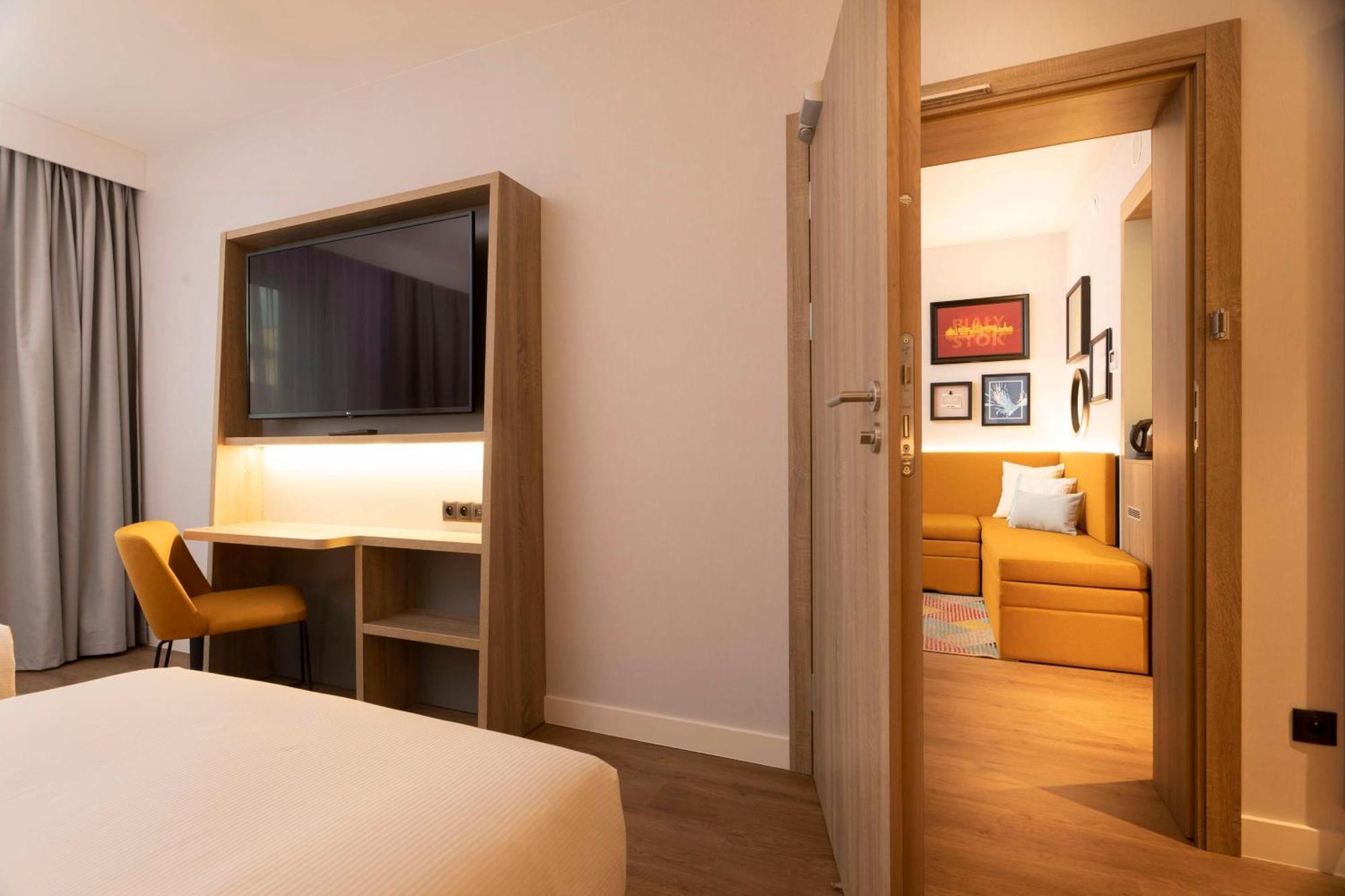 Hampton By Hilton Bialystok Hotel ภายนอก รูปภาพ