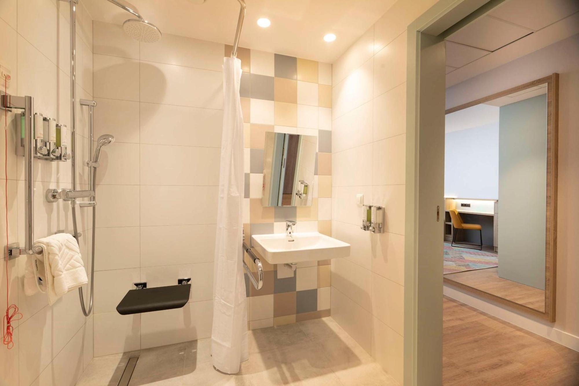 Hampton By Hilton Bialystok Hotel ภายนอก รูปภาพ