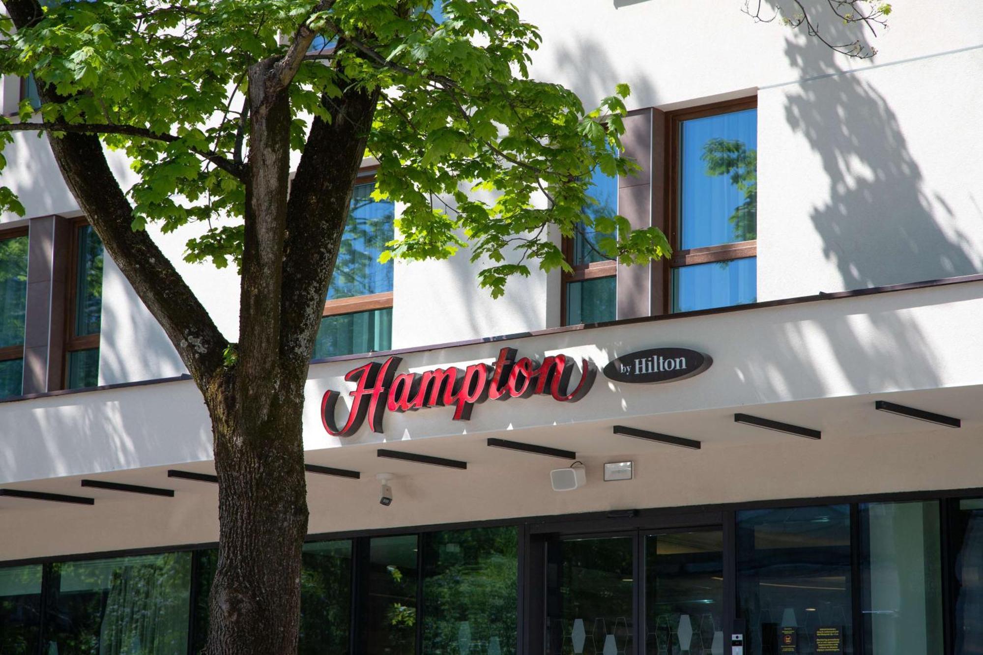 Hampton By Hilton Bialystok Hotel ภายนอก รูปภาพ