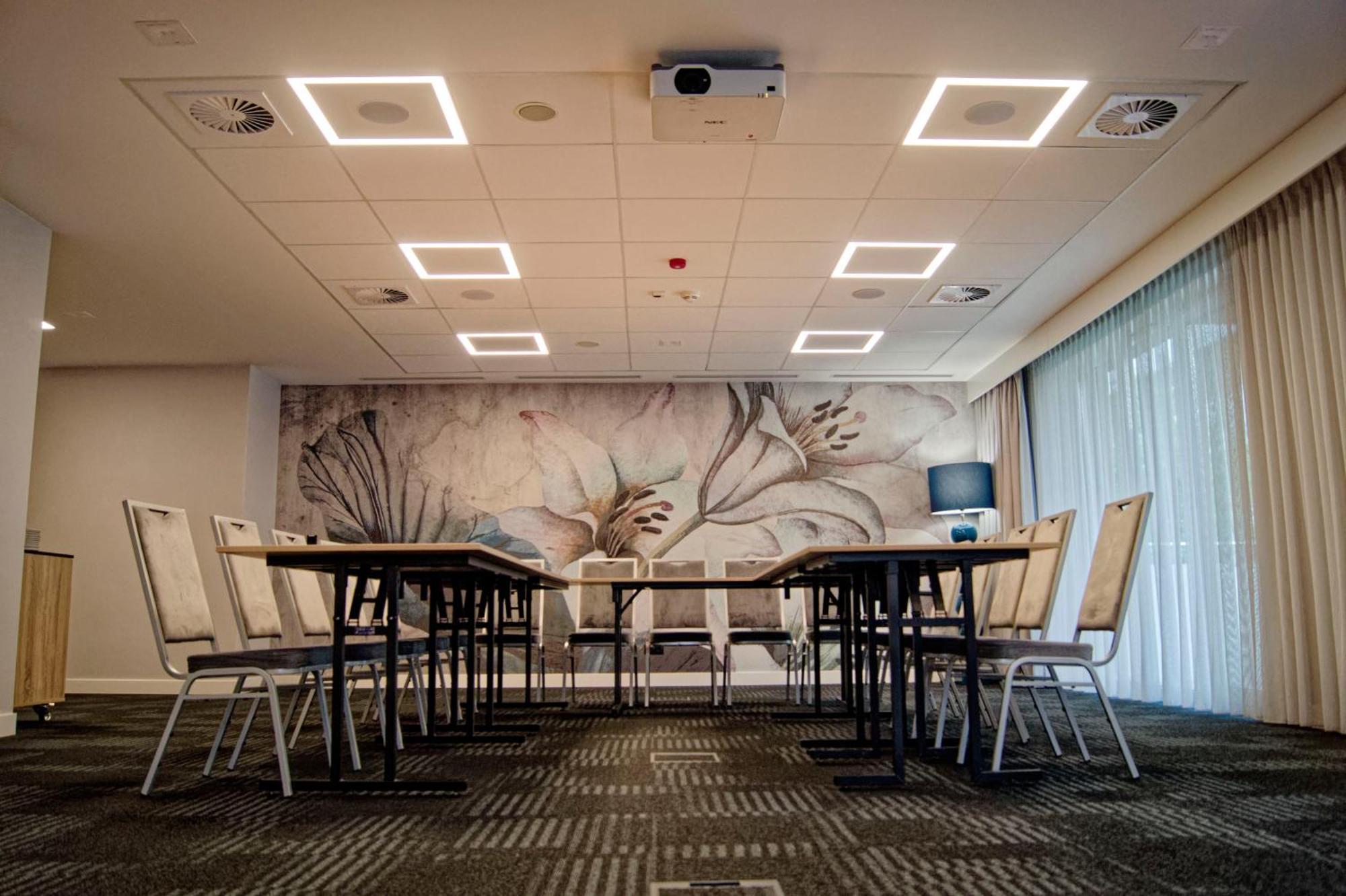 Hampton By Hilton Bialystok Hotel ภายนอก รูปภาพ